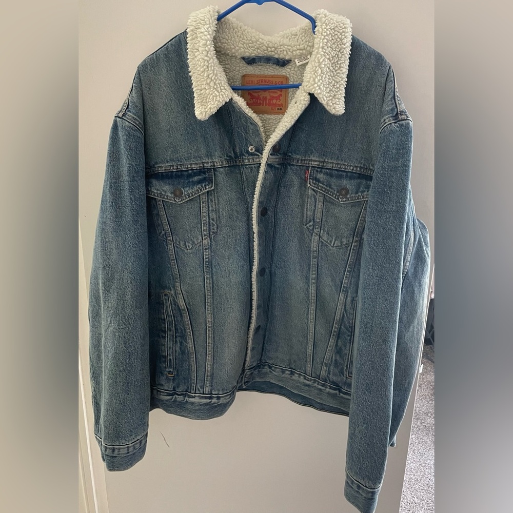 Men’s Levi Jean Jacket XXL Never Worn